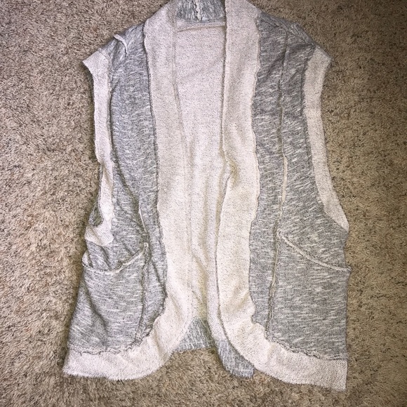 Sleeveless sweatshirt cardigan - Picture 3 of 5